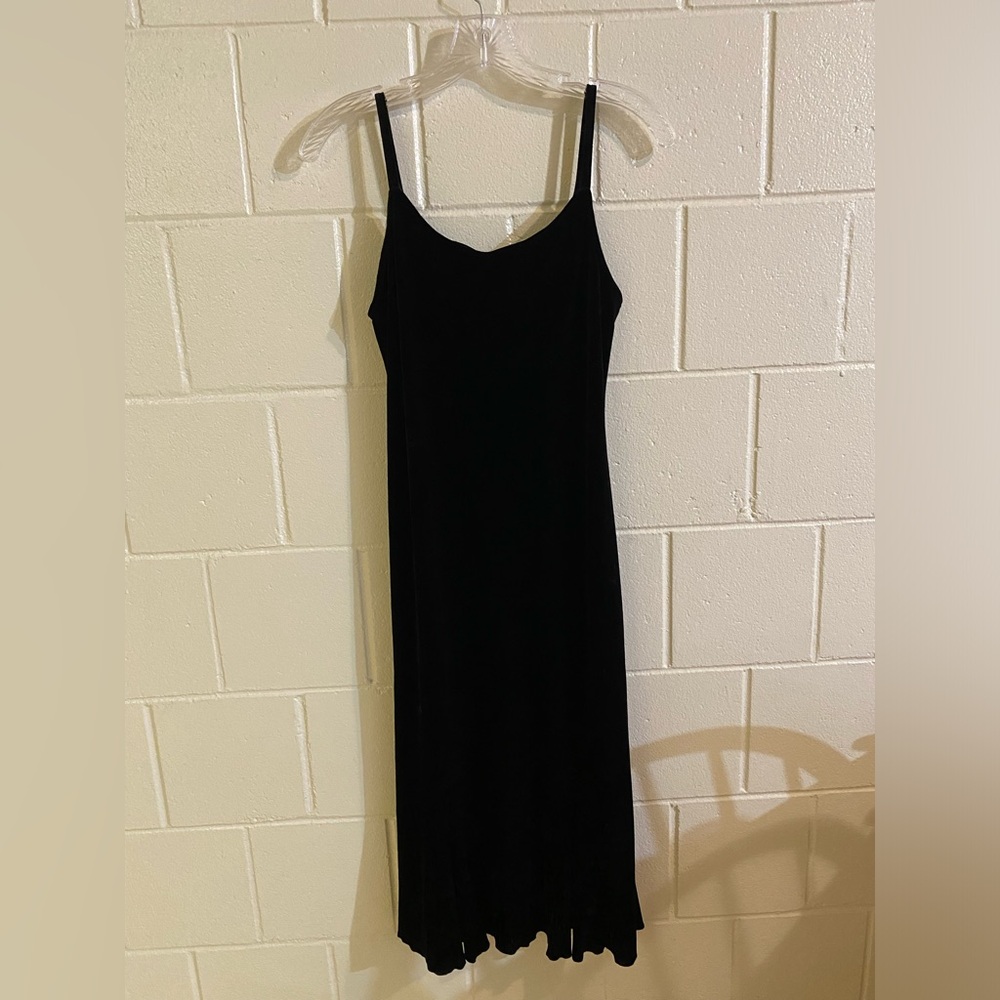 Hype vintage Y2K goth black velvet midi dress